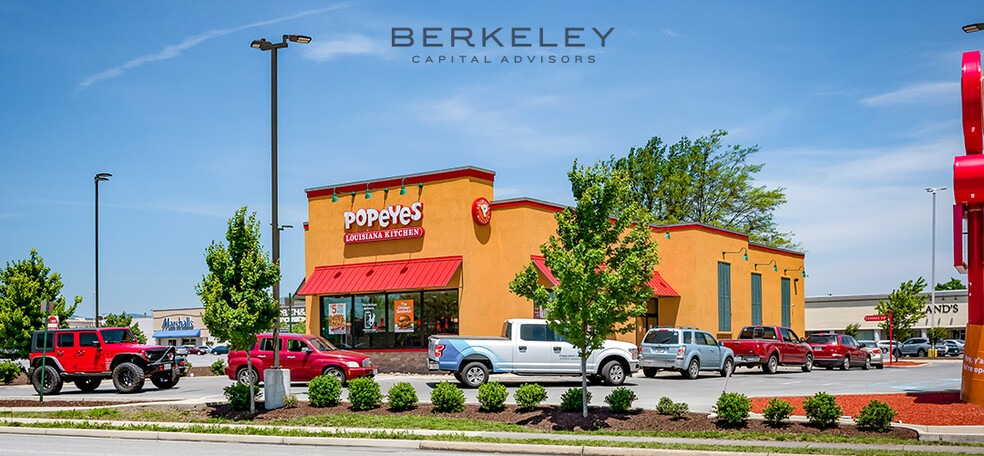 1379 Towne Square Blvd, Roanoke, VA à louer - Photo principale – Image 1 sur 5