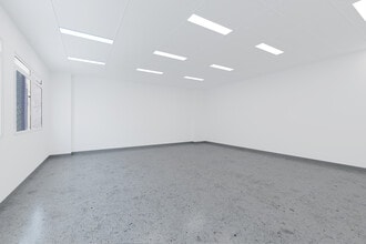 5843-5847 Ch De La Côte-Des-Neiges, Montréal, QC à louer Photo intérieure– Image 1 sur 3