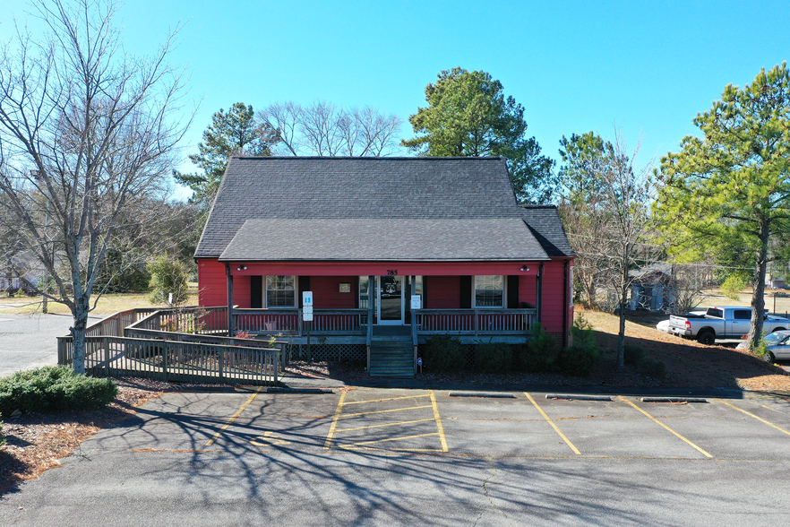 785 Davidson Dr, Concord, NC à vendre - Photo de l’immeuble – Image 2 sur 21