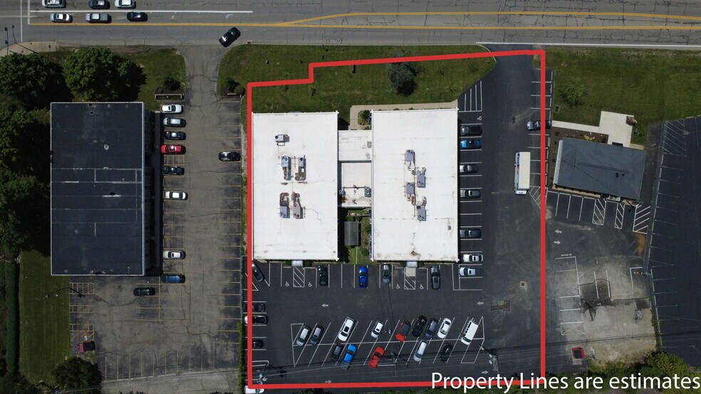 4770 Indianola Ave, Columbus, OH à vendre - Photo de l’immeuble – Image 2 sur 15