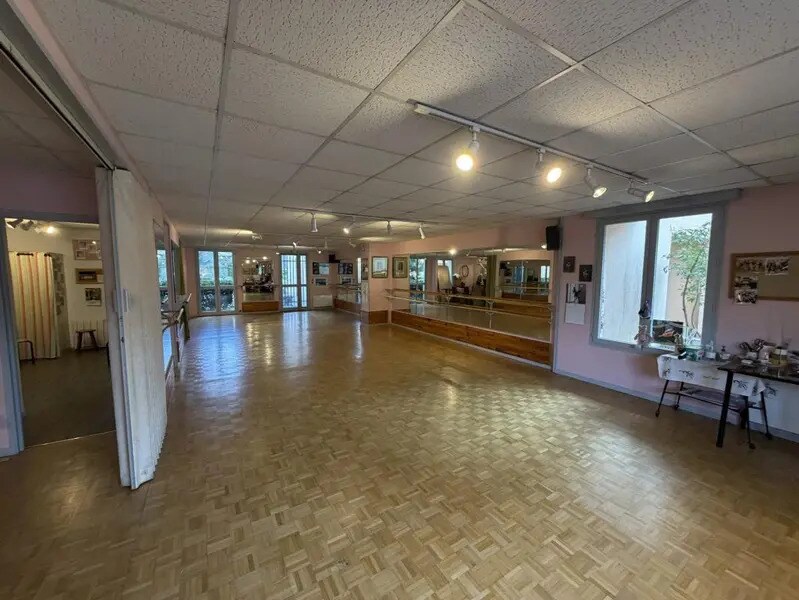 Local commercial dans Chartres à vendre Photo de l’immeuble– Image 1 sur 15