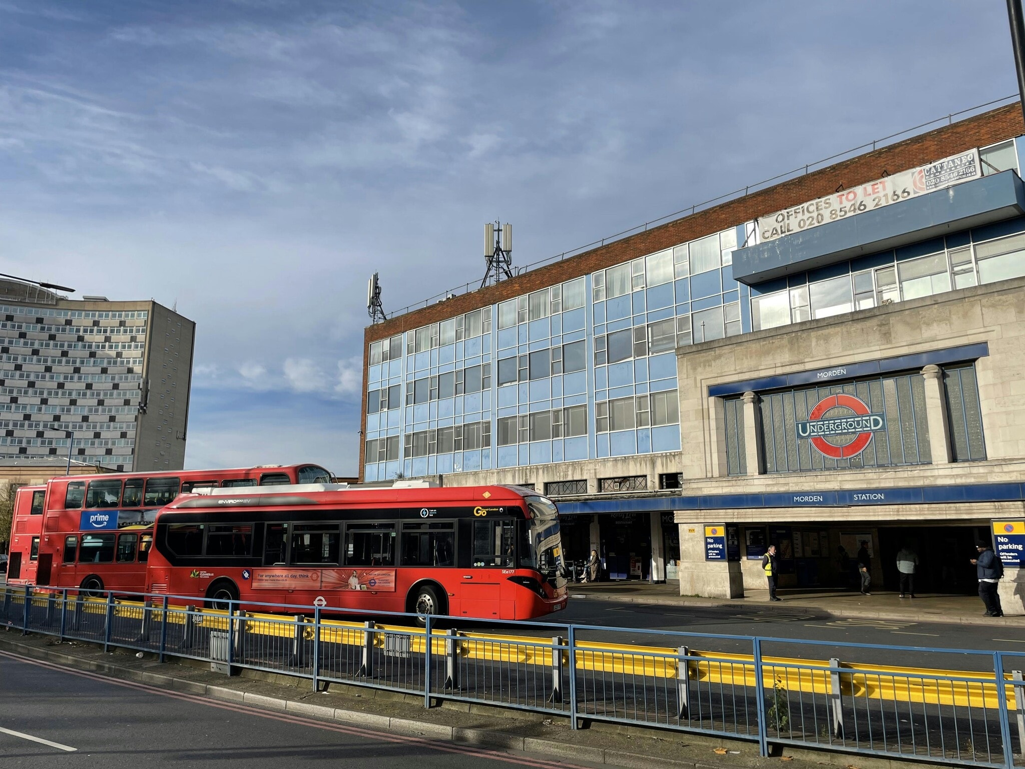 London Rd, Morden à louer Photo principale– Image 1 sur 3