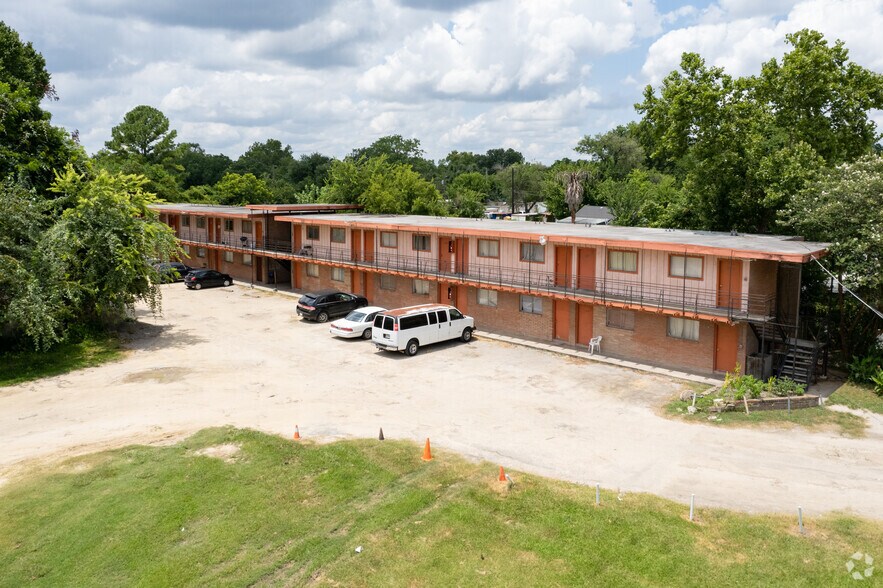 5619 Airline Dr, Houston, TX à vendre - Photo de l’immeuble – Image 2 sur 6