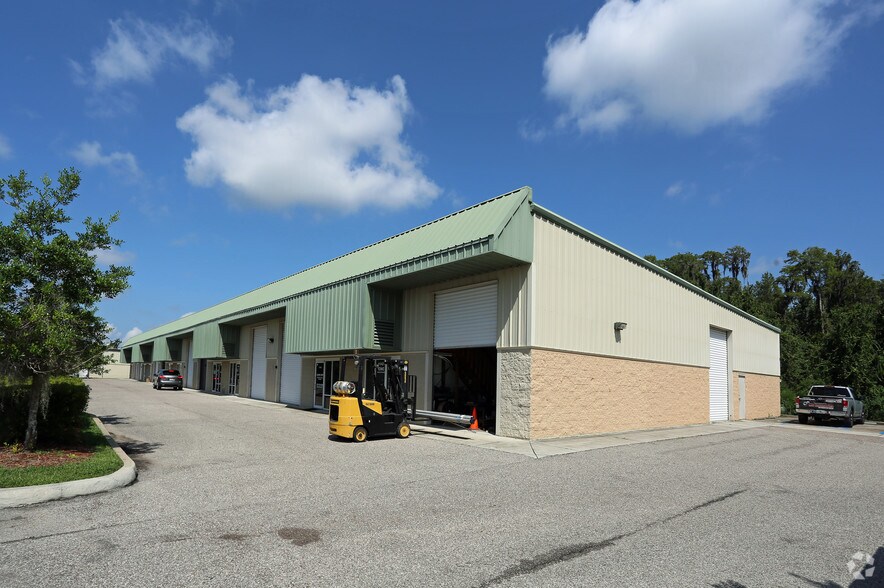 11413 Challenger Ave, Odessa, FL à louer - Photo principale – Image 1 sur 18