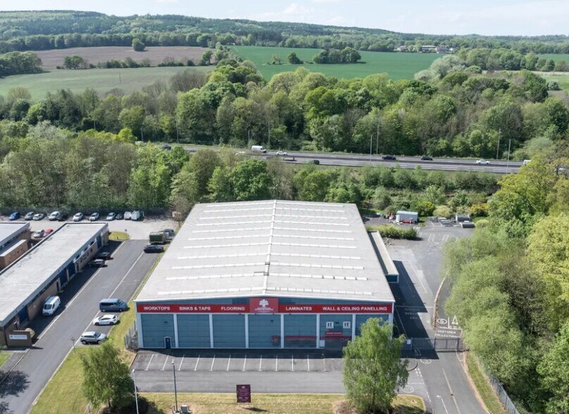 Unit 16 Dukesway, Gateshead à louer - Photo de l’immeuble – Image 1 sur 9