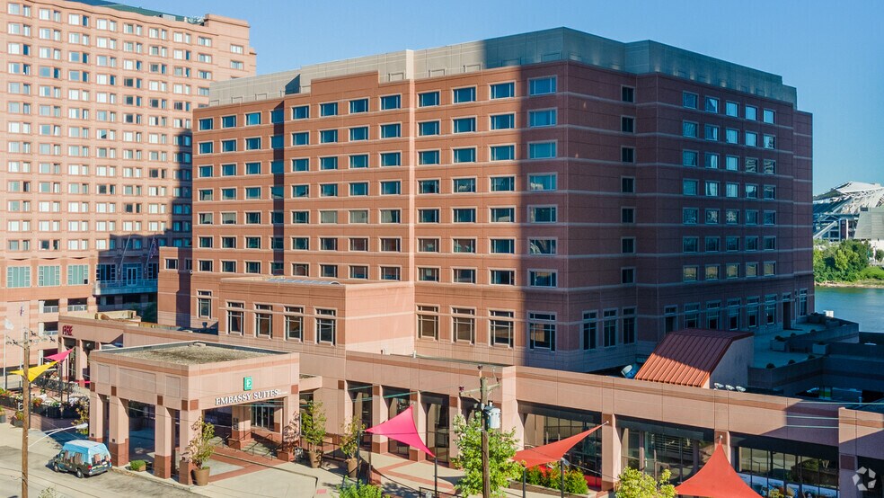 Embassy Suites Portfolio portefeuille de 3 biens à vendre sur LoopNet.fr - Photo principale – Image 1 sur 3
