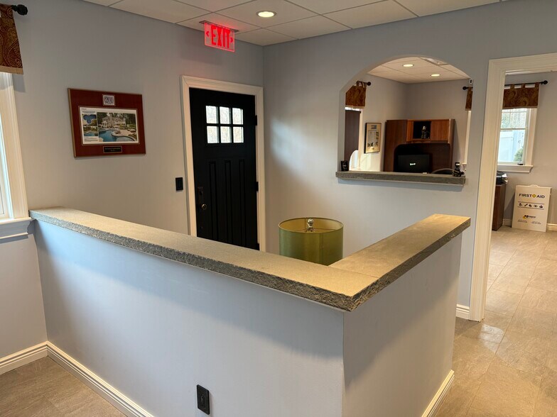 90 Ramapo Valley Rd, Oakland, NJ à louer - Photo de l’immeuble – Image 3 sur 16