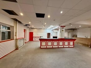 90 Rice Ln, Liverpool à louer Photo intérieure– Image 2 sur 12