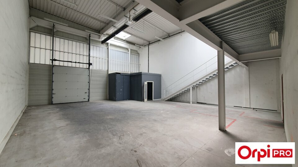 Local d’activités dans Palaiseau à louer - Photo intérieure – Image 1 sur 6