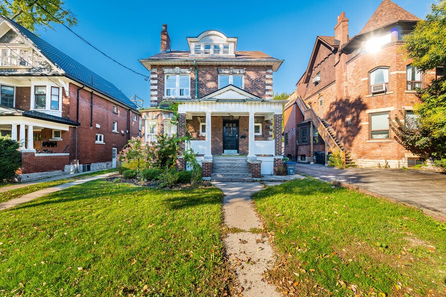 274 Roncesvalles Av, Toronto, ON à vendre - Photo principale – Image 1 sur 13
