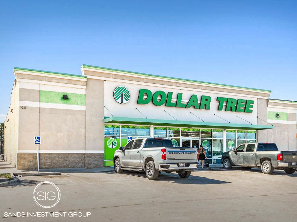 1021 Highway 80, San Marcos, TX à vendre Photo de l’immeuble– Image 1 sur 6