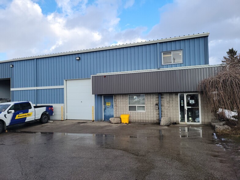 15 Wanless Ct, North Dumfries, ON à vendre - Photo de l’immeuble – Image 2 sur 4
