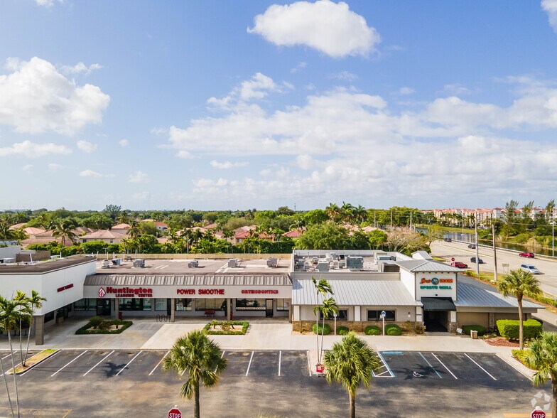 9900-10090 Pines Blvd, Pembroke Pines, FL à louer - Photo de l’immeuble – Image 3 sur 12