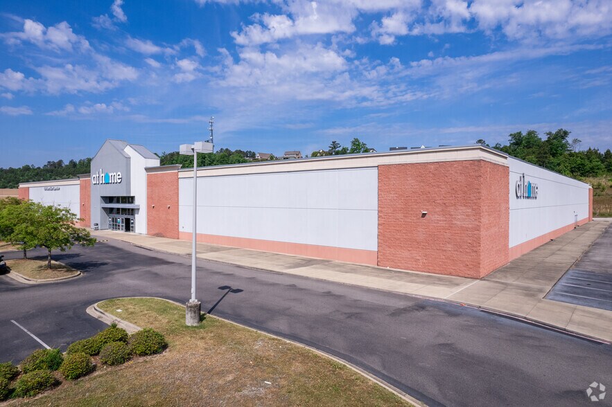 5501 Grove Blvd, Hoover, AL à vendre - Photo principale – Image 1 sur 6