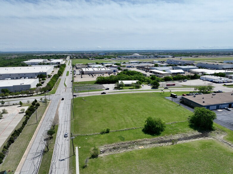 2603 Arkansas Ln, Grand Prairie, TX à louer - Photo de l’immeuble – Image 3 sur 5