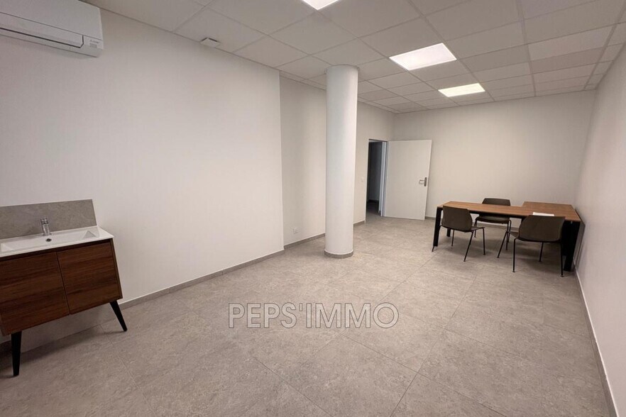 Médical dans Gignac-la-Nerthe à louer - Photo de l’immeuble – Image 3 sur 7