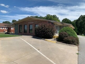 Plus de détails pour 256 Hospital St, Mocksville, NC - Bureau à louer