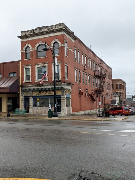 126 N Main St, Butler, PA à louer - Photo de l’immeuble – Image 2 sur 31