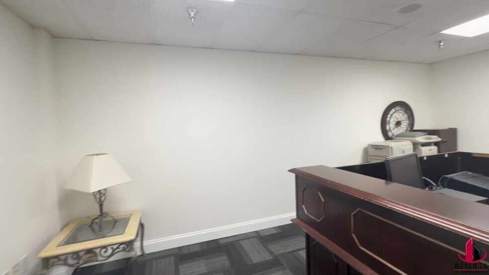 108 Commerce St, Lake Mary, FL à louer - Vidéo sur l’annonce professionnelle – Image 2 sur 11