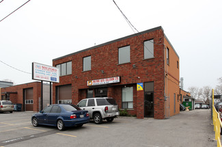 Plus de détails pour 25 and 29 Milford Ave – Industriel/Logistique à vendre, Toronto, ON