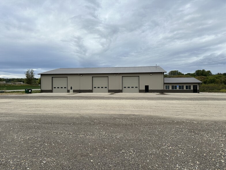 8060 Cabot Ave, Medford, MN à vendre - Photo principale – Image 1 sur 1