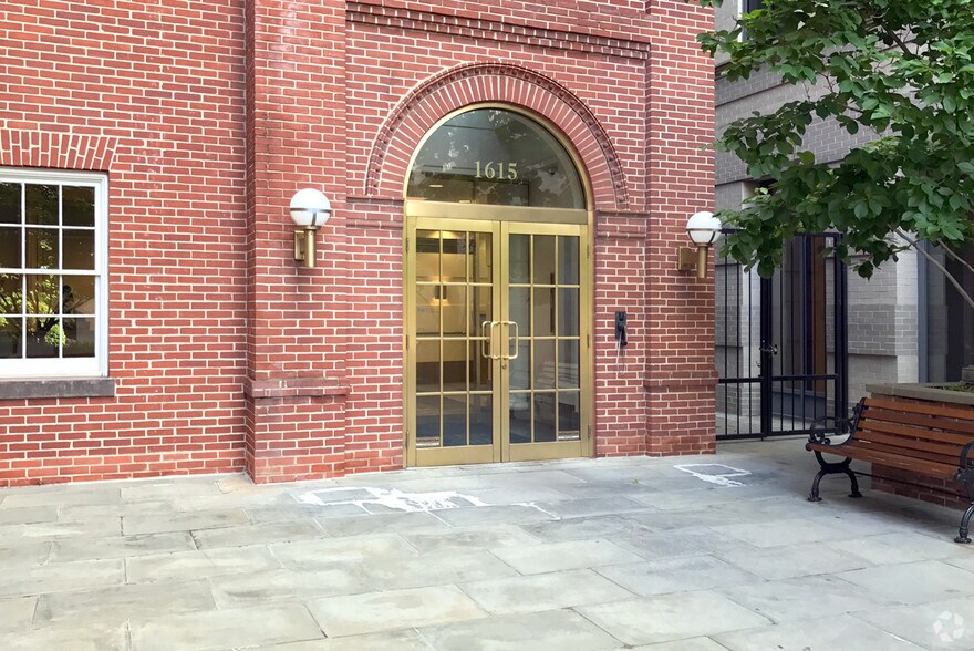 1615 M St NW, Washington, DC à louer - Photo de l’immeuble – Image 2 sur 4