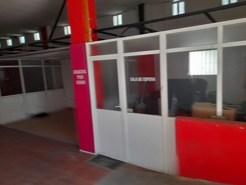 Local commercial dans Cáceres à vendre - Photo de l’immeuble – Image 2 sur 8