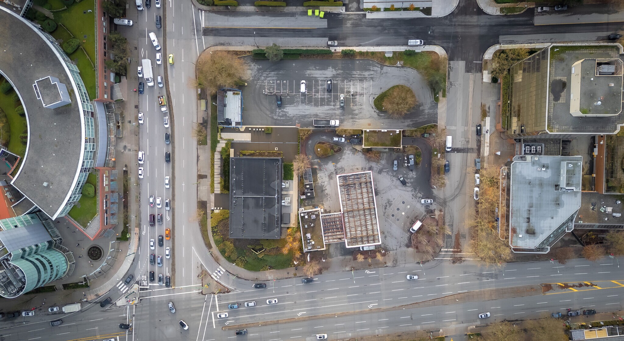 4444-4448 Kingsway, Burnaby, BC à vendre Aérien– Image 1 sur 3