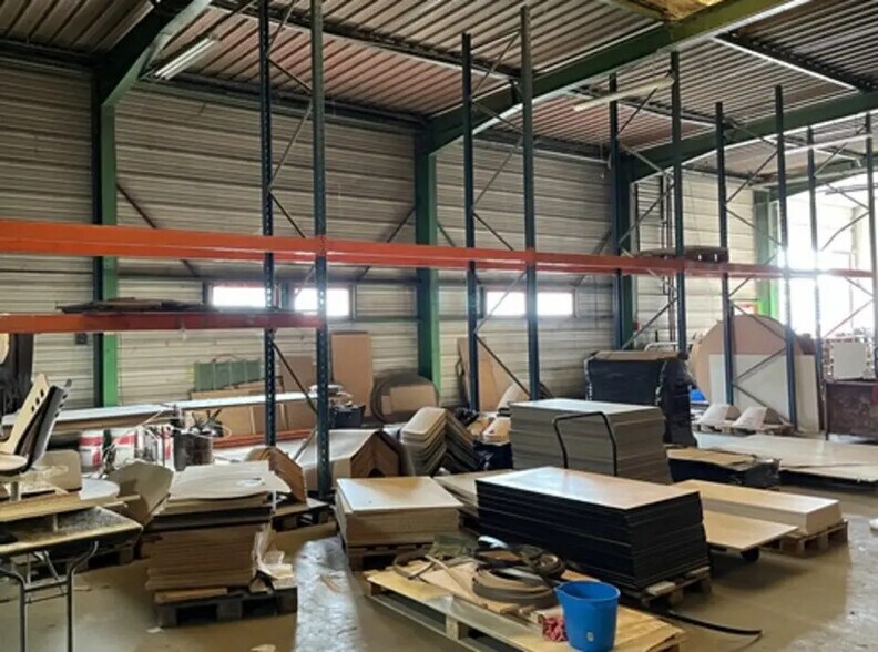 Local d’activités dans Sainte-Marie-aux-Chênes à louer - Photo intérieure – Image 2 sur 6