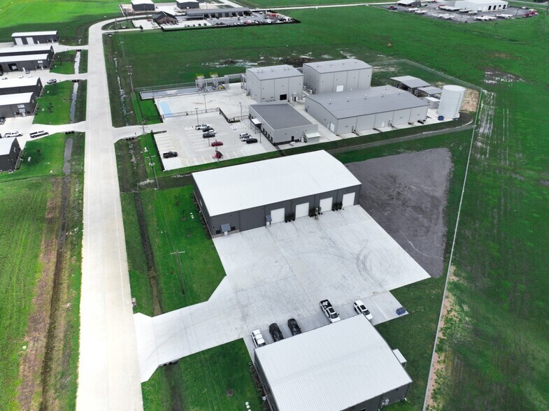 8805 Industrial Parkway, Beaumont, TX à louer - Aérien – Image 2 sur 23