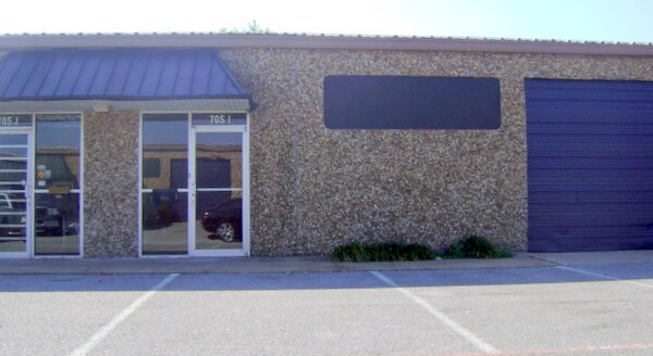 Plus de détails pour 605 S Sherman St, Richardson, TX - Local d'activités à louer