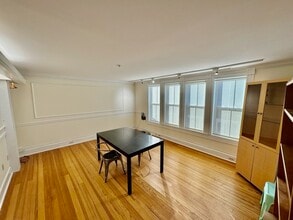 25 Imperial Ave, Westport, CT à louer Photo intérieure– Image 2 sur 3