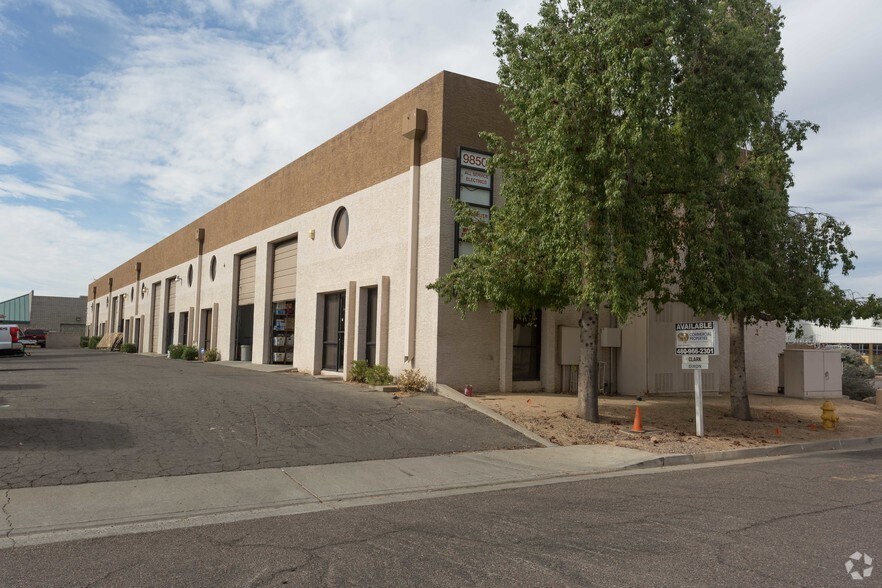 9850 N 19th Dr, Phoenix, AZ à louer - Photo de l’immeuble – Image 2 sur 3