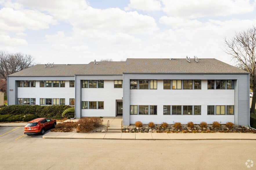 4785 Hayes Rd, Madison, WI à vendre - Photo de l’immeuble – Image 2 sur 6