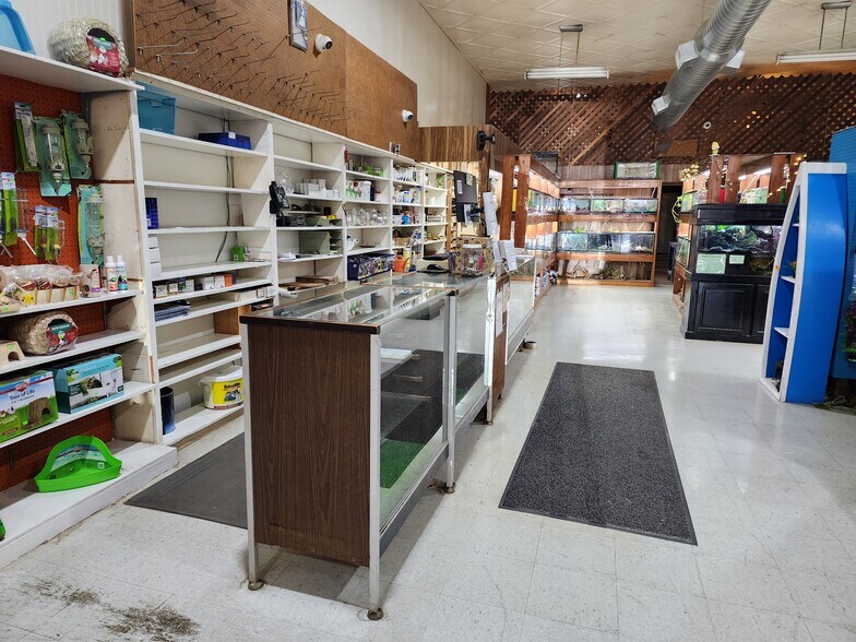 621 Commercial St, Emporia, KS à vendre - Photo de l’immeuble – Image 3 sur 13