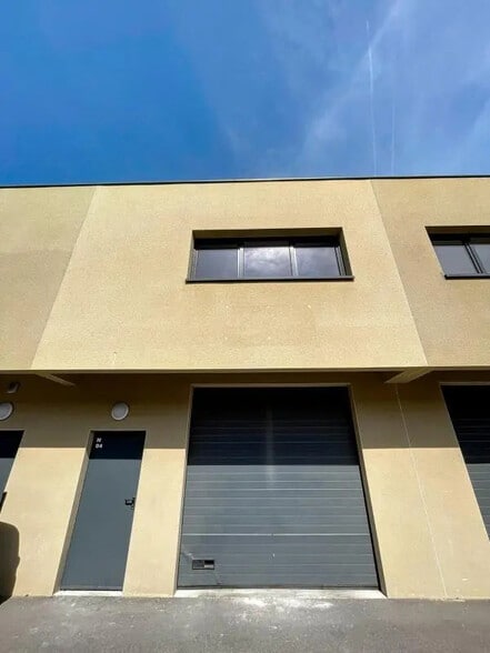 21 Rue Gambetta, Fontaines-sur-Saône à louer - Photo de l’immeuble – Image 1 sur 3