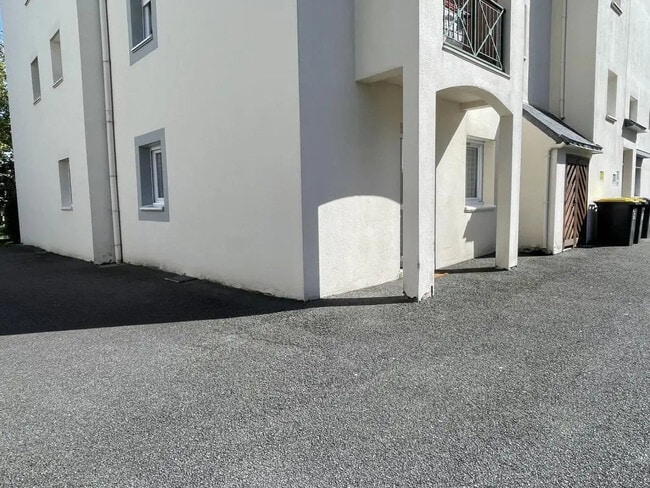 Plus de détails pour Local d’activités à vendre