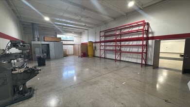 6545 Guion Rd, Indianapolis, IN à louer Photo intérieure– Image 1 sur 4