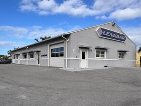 11430 Tamiami Trl E, Naples, FL à louer Photo de l’immeuble– Image 2 sur 9