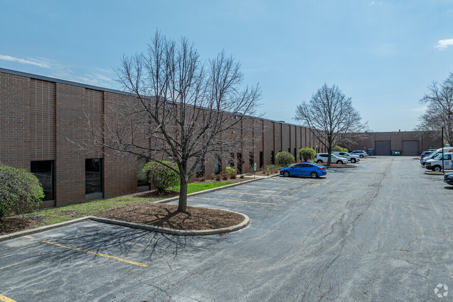 1001-1043 N Lombard Rd, Lombard, IL à louer - Photo de l’immeuble – Image 2 sur 5
