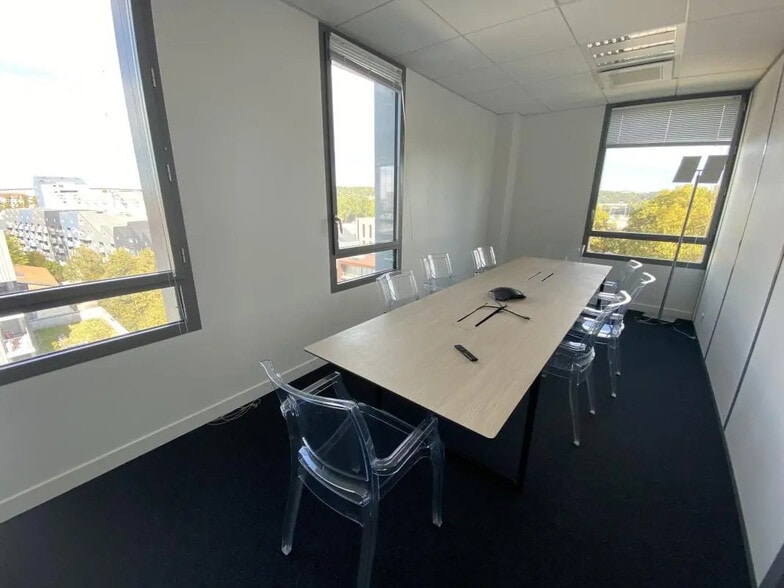 Bureau dans Bordeaux à louer - Photo de l’immeuble – Image 3 sur 7