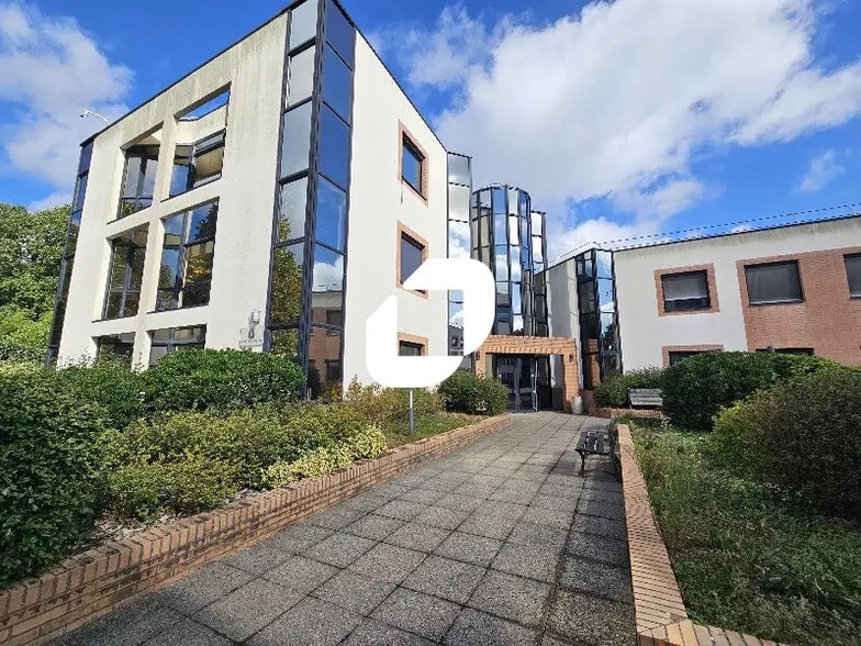 Bureau dans Jouy-en-Josas à louer - Photo de l’immeuble – Image 1 sur 18