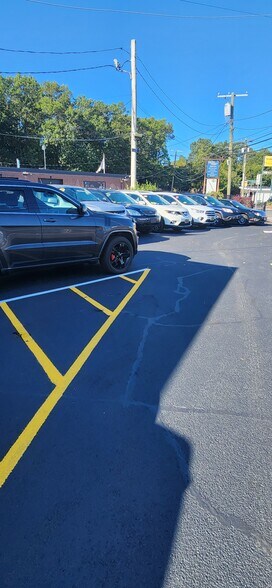 219 Milton St, Dedham, MA à vendre - Photo de l’immeuble – Image 3 sur 6