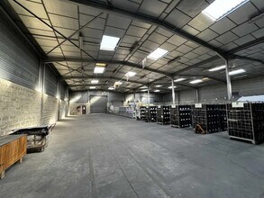 Bureau dans Vaulx-en-Velin à louer Photo intérieure– Image 1 sur 1