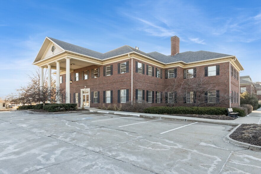 520 10th Ave, Coralville, IA à vendre - Photo de l’immeuble – Image 3 sur 45