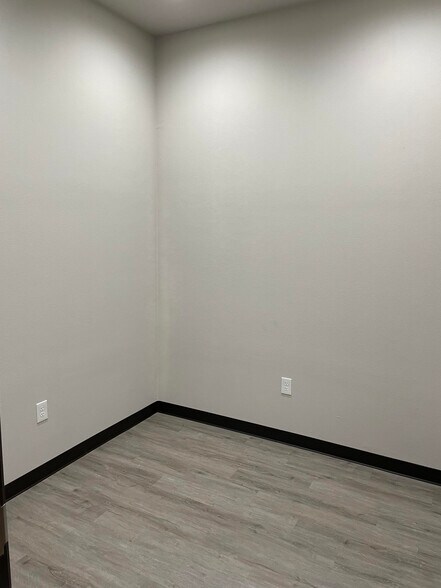 450 Hawkins Run, Midlothian, TX à vendre - Photo de l’immeuble – Image 3 sur 8