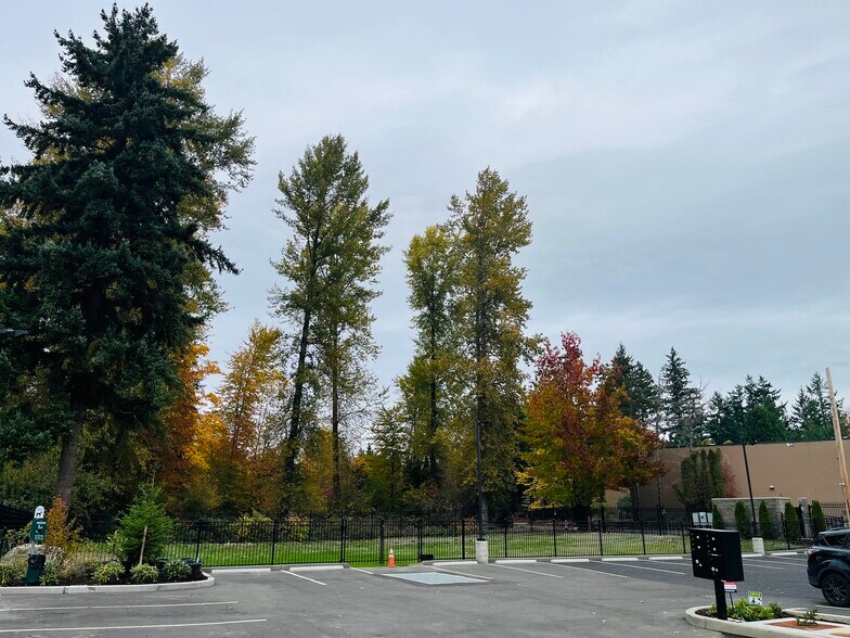 12828 SE Kent Kangley Rd, Kent, WA à louer - Photo principale – Image 1 sur 1