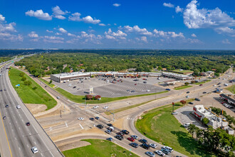 5701-5781 SW Green Oaks Blvd, Arlington, TX - VUE AÉRIENNE  vue de carte