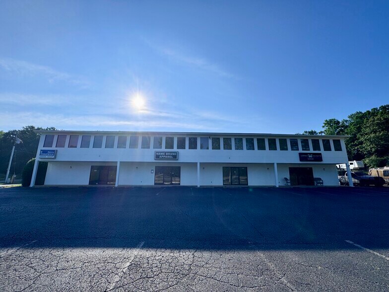 42 Grant Rd E, Dawsonville, GA à louer - Photo de l’immeuble – Image 3 sur 6