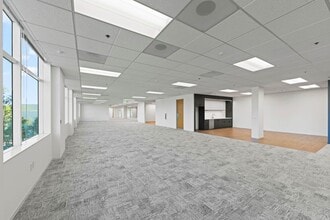 1 Jenner, Irvine, CA à louer Photo intérieure– Image 2 sur 7